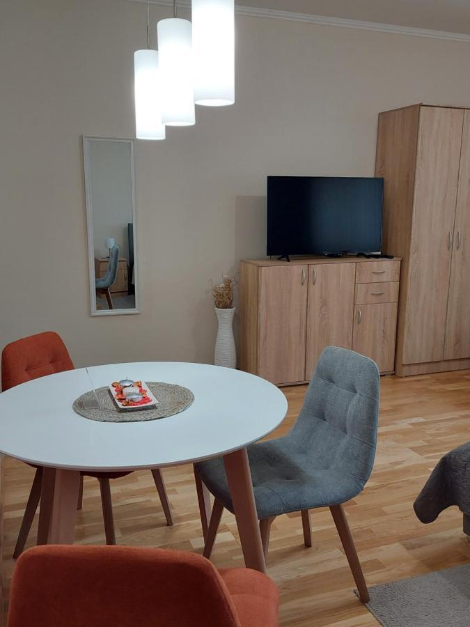 Apartman Miluro Subotica Buitenkant foto